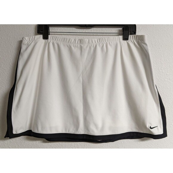 Women's Nike Dri Fit Tennis Skort in White with Black Trim Size Extra Large - Picture 1 of 7